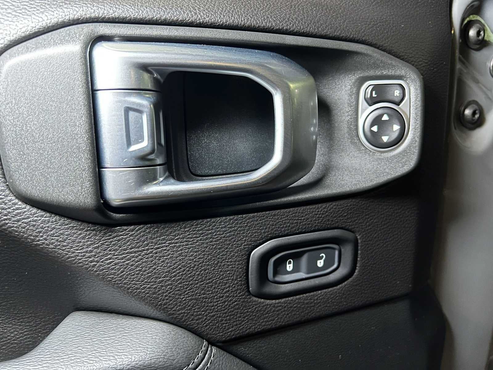 2019 Jeep Wrangler Unlimited Sahara Altitude