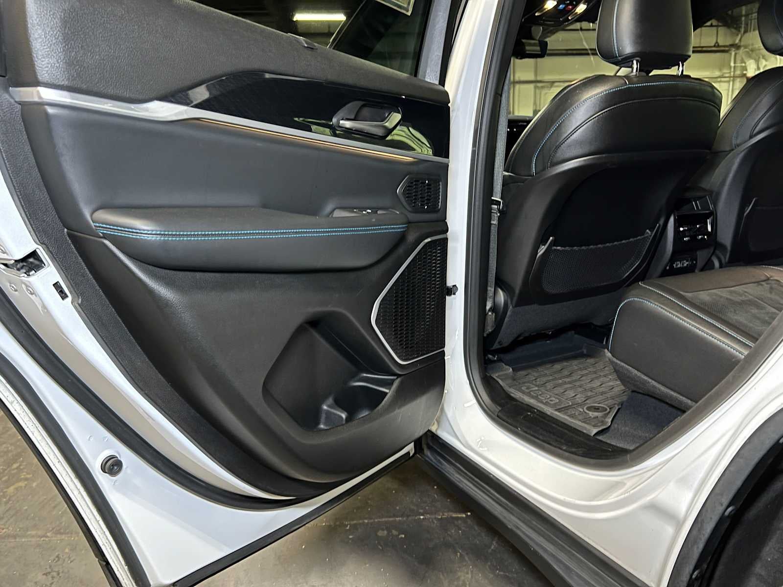 2022 Jeep Grand Cherokee 4xe Trailhawk