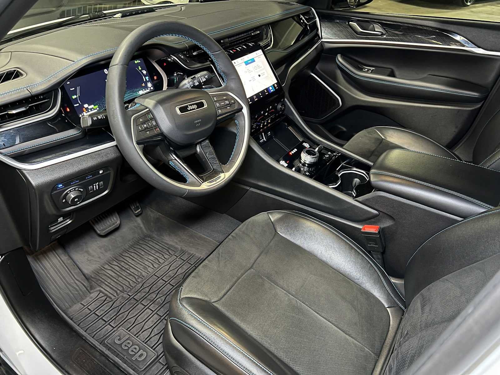 2022 Jeep Grand Cherokee 4xe Trailhawk