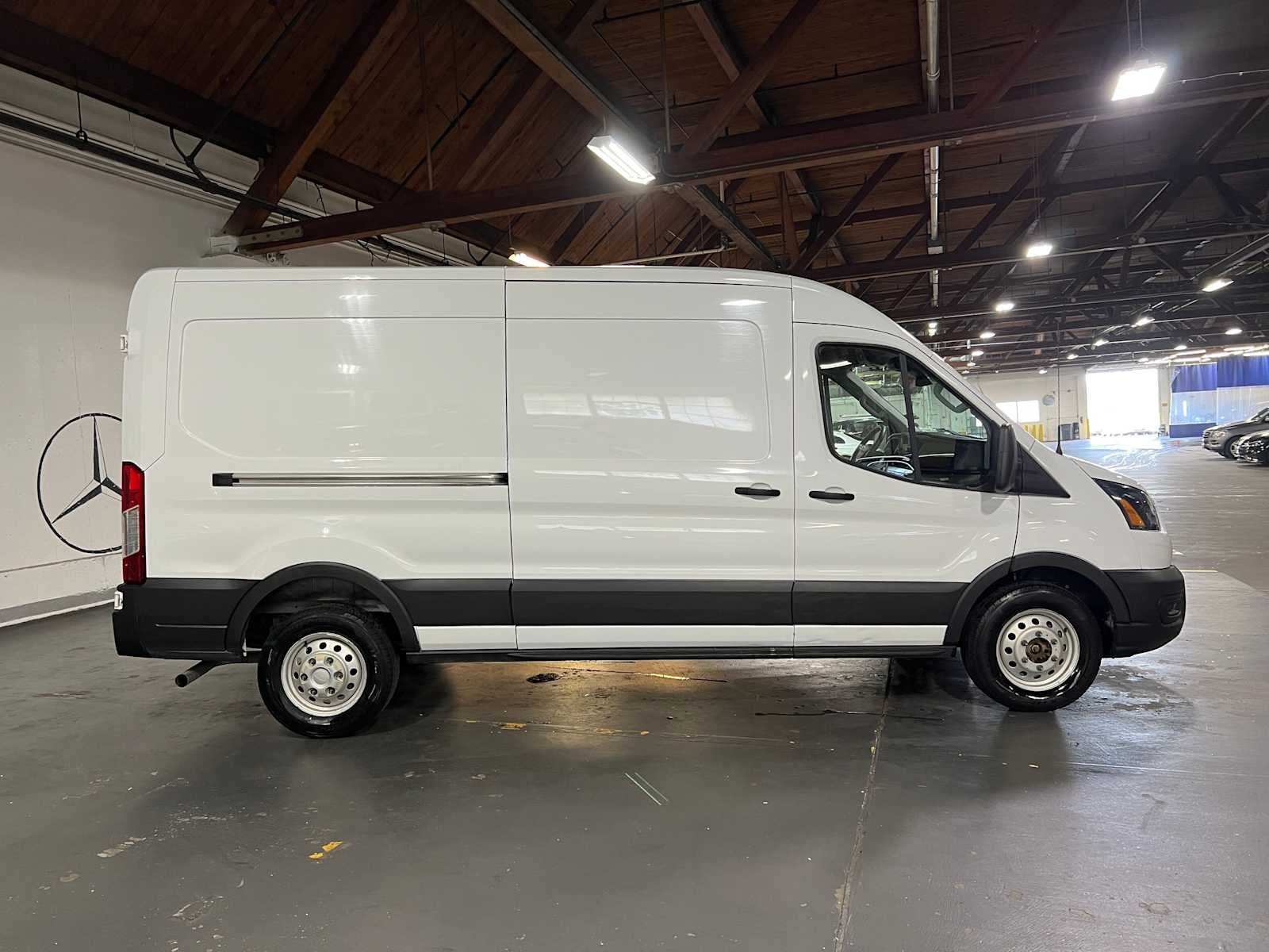 2023 Ford Transit Cargo Van T-250 130" Med Rf 9070 GVWR AWD
