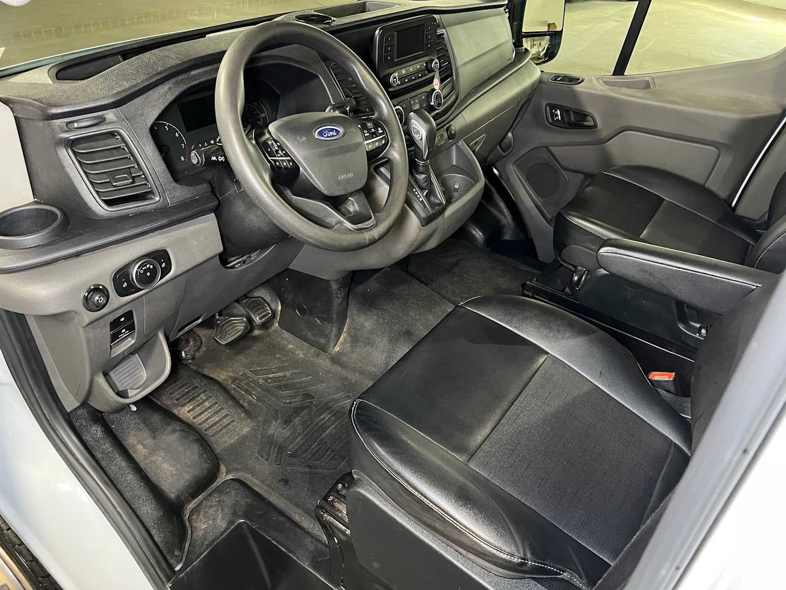 2023 Ford Transit Cargo Van T-250 130" Med Rf 9070 GVWR AWD