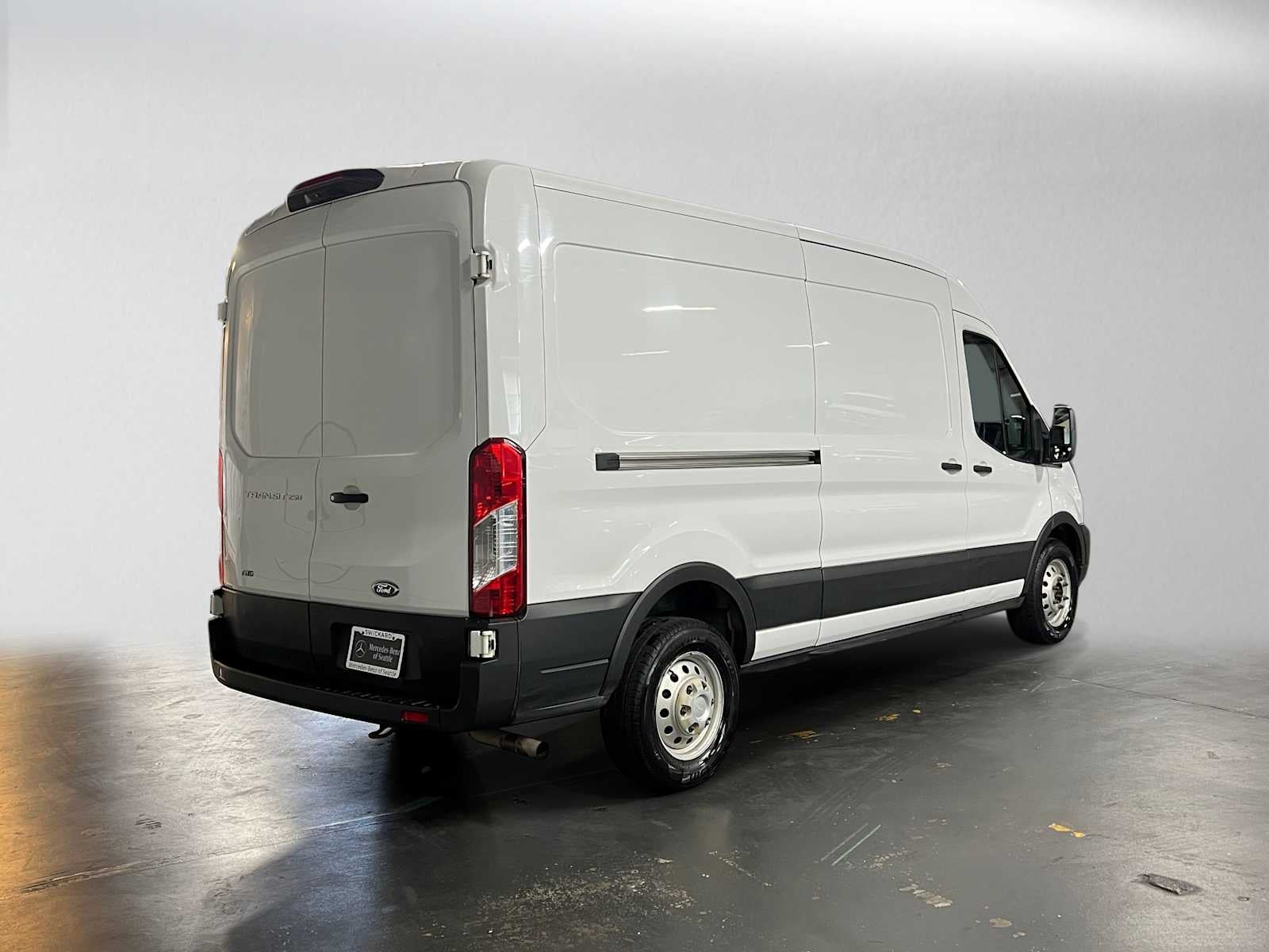 2023 Ford Transit Cargo Van T-250 130" Med Rf 9070 GVWR AWD