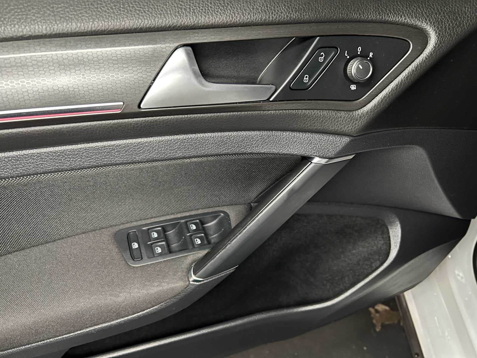 2019 Volkswagen Golf GTI S