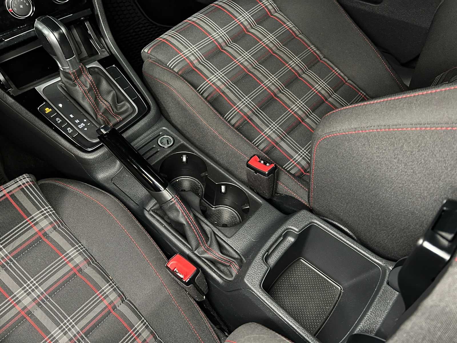 2019 Volkswagen Golf GTI S