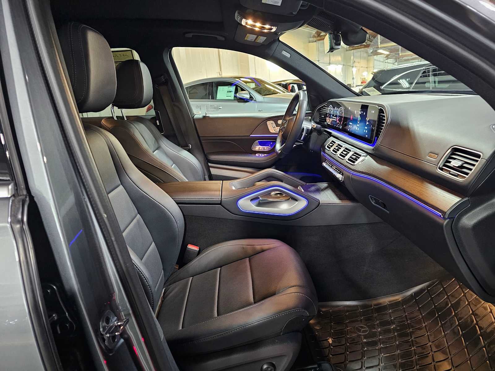 2025 Mercedes-Benz GLS 450 4MATIC® SUV