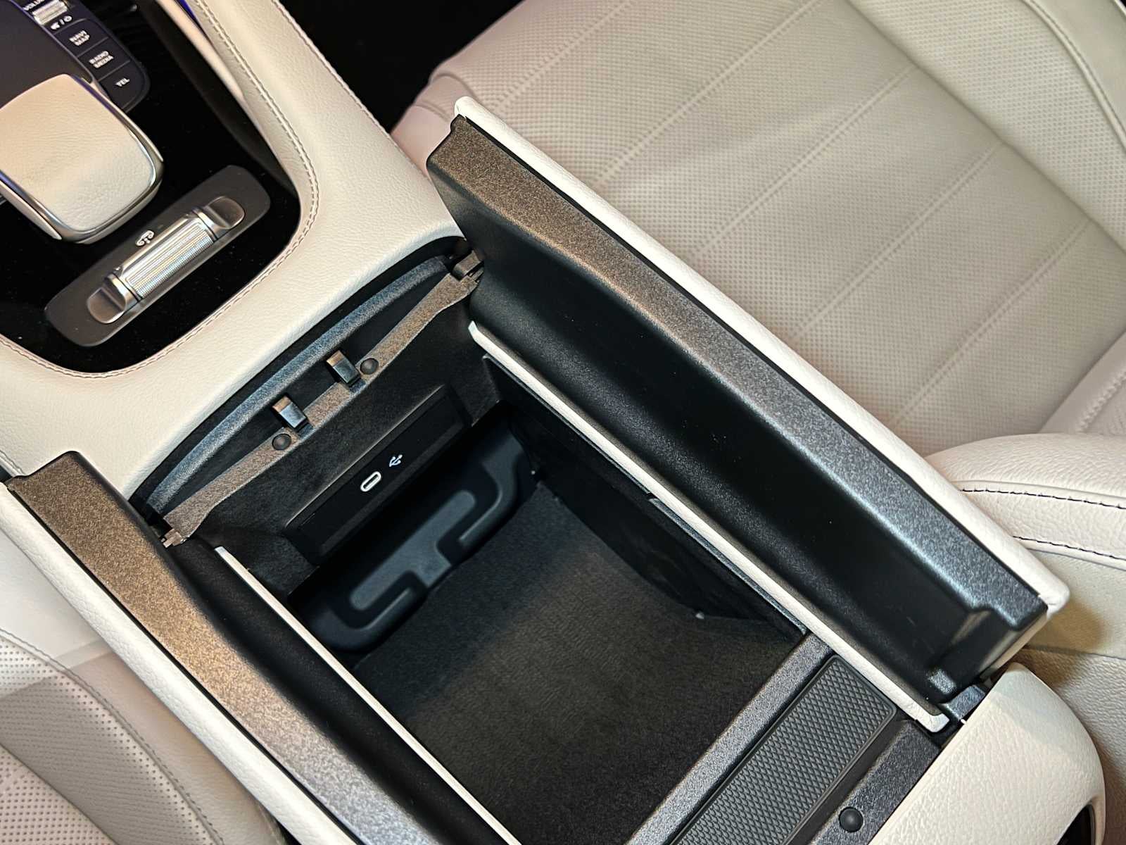 2026 Mercedes-Benz GLS 580 GLS 580