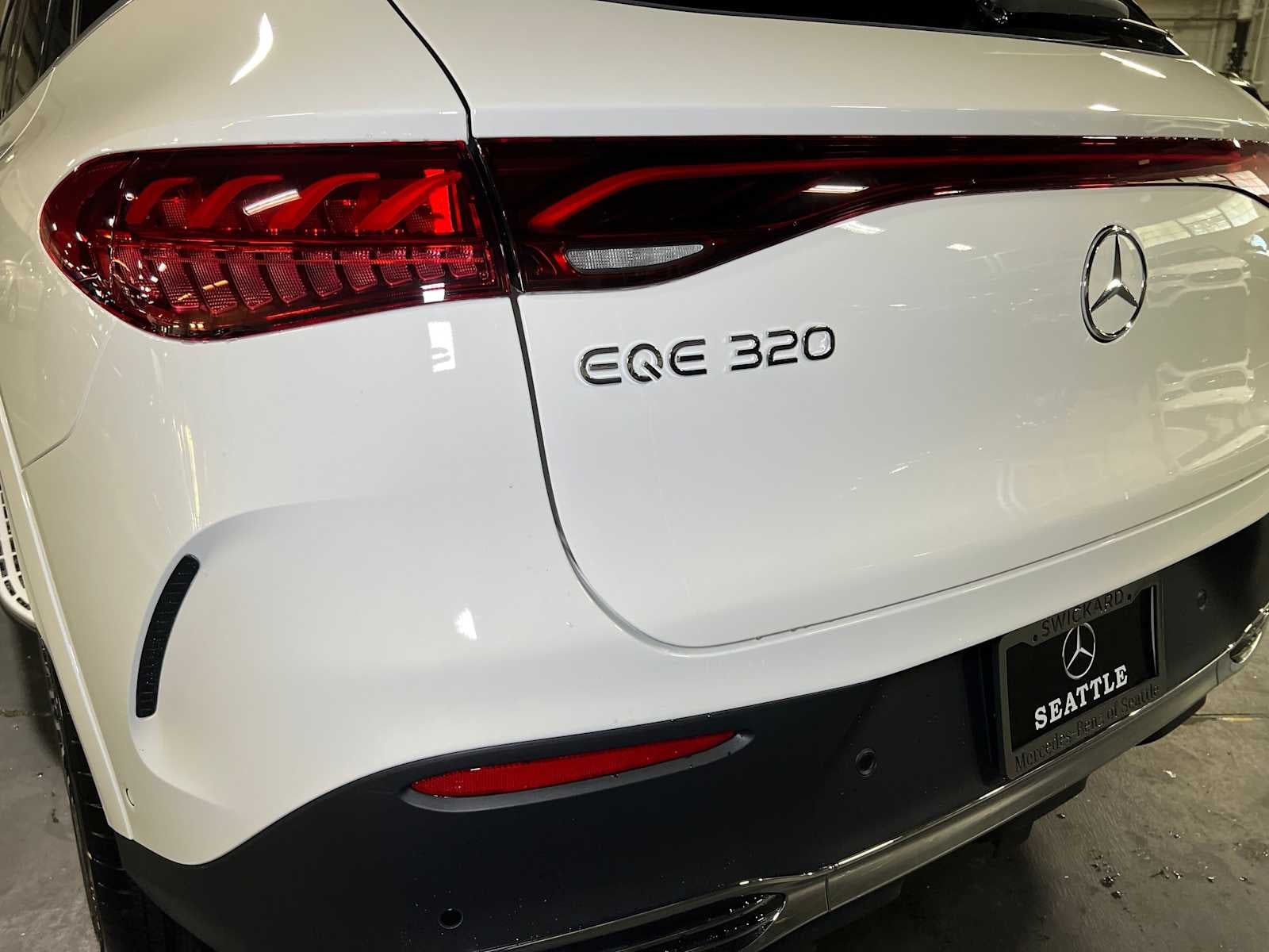 2027 Mercedes-Benz EQE 320 4MATIC® SUV