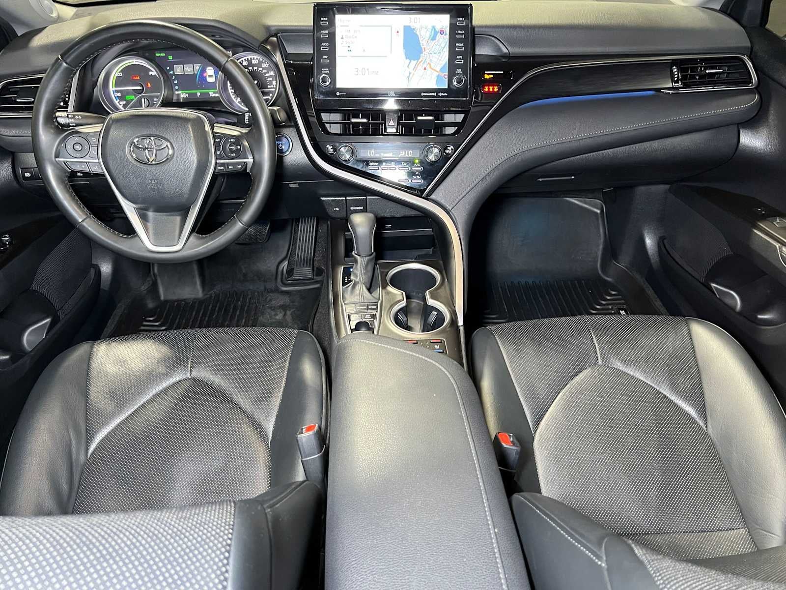 2023 Toyota Camry Hybrid XLE