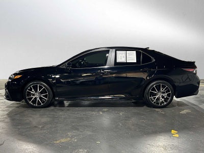2024 Toyota Camry Hybrid SE