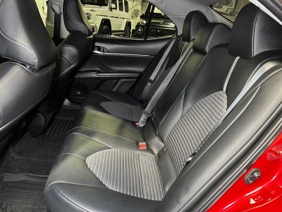 2022 Toyota Camry Hybrid SE