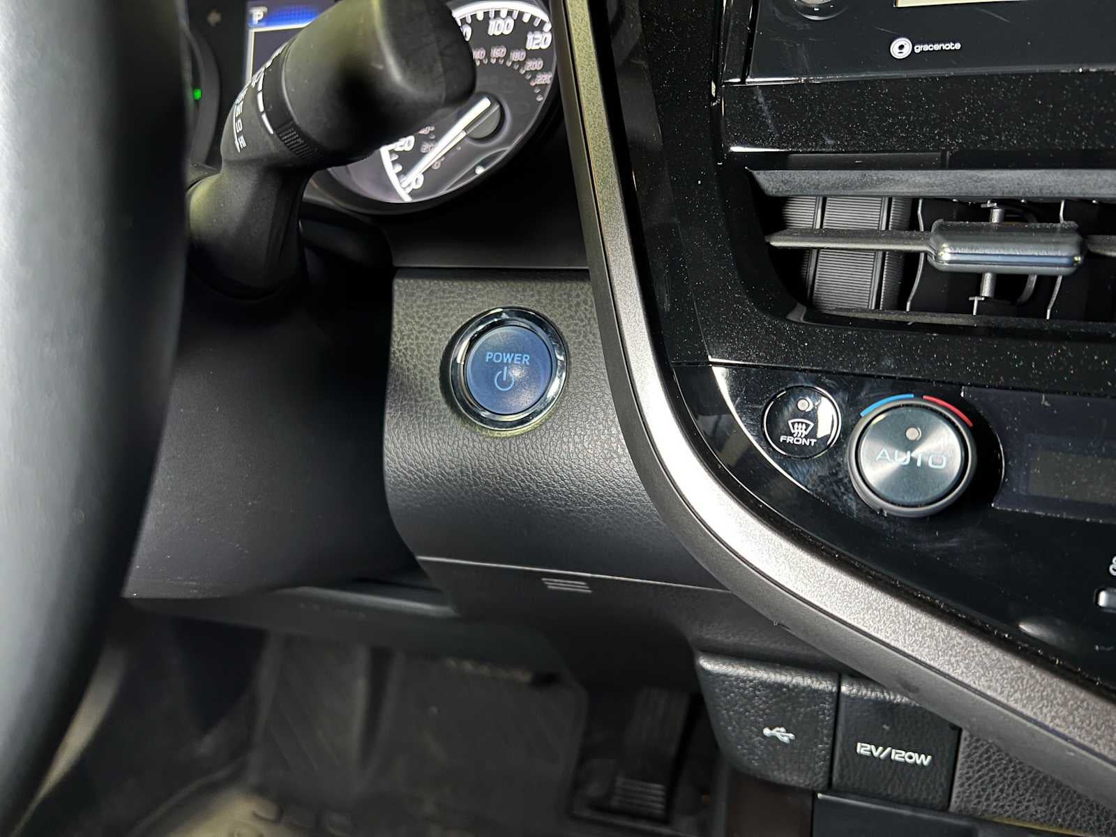 2022 Toyota Camry Hybrid SE