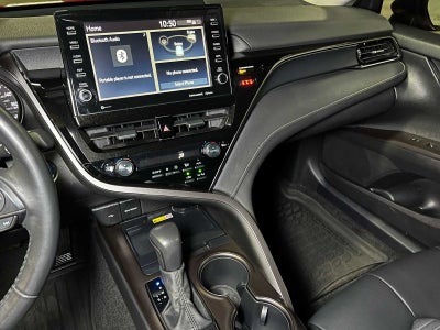 2022 Toyota Camry Hybrid SE
