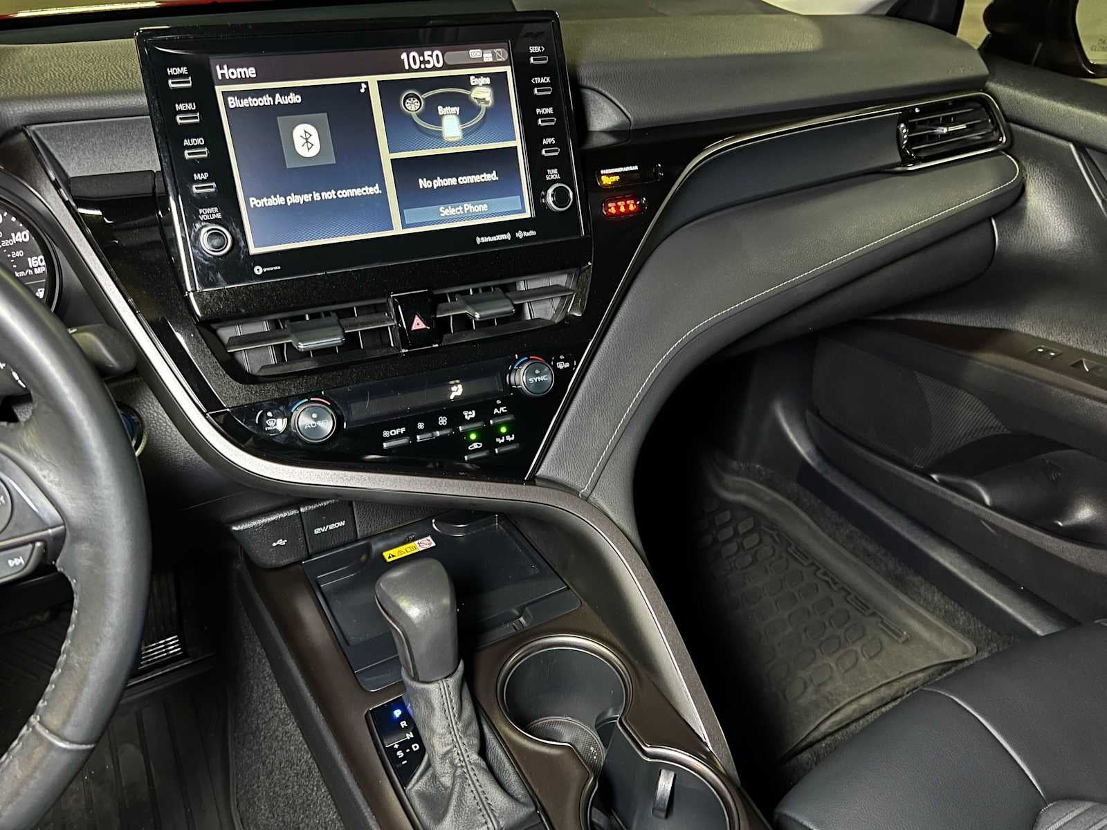 2022 Toyota Camry Hybrid SE