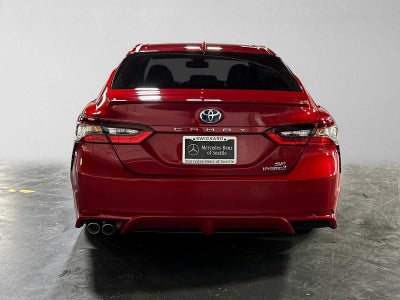2022 Toyota Camry Hybrid SE