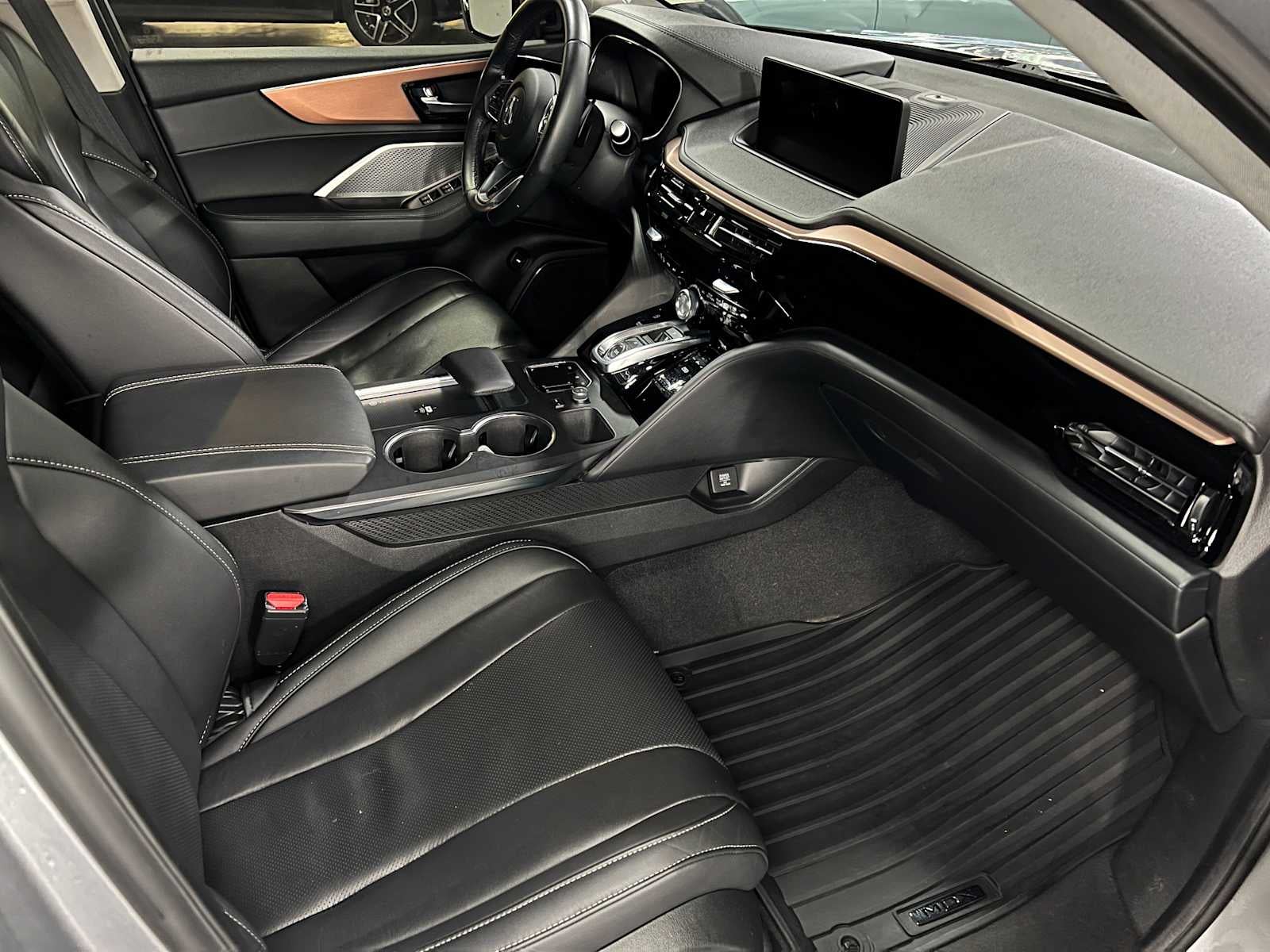 2022 Acura MDX w/Technology Package