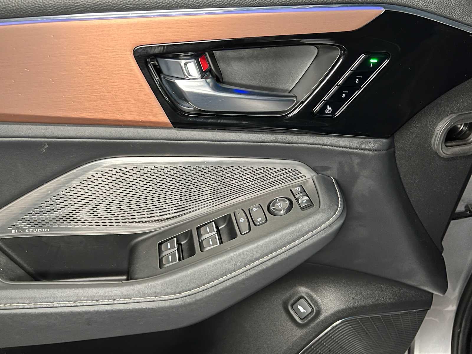 2022 Acura MDX w/Technology Package