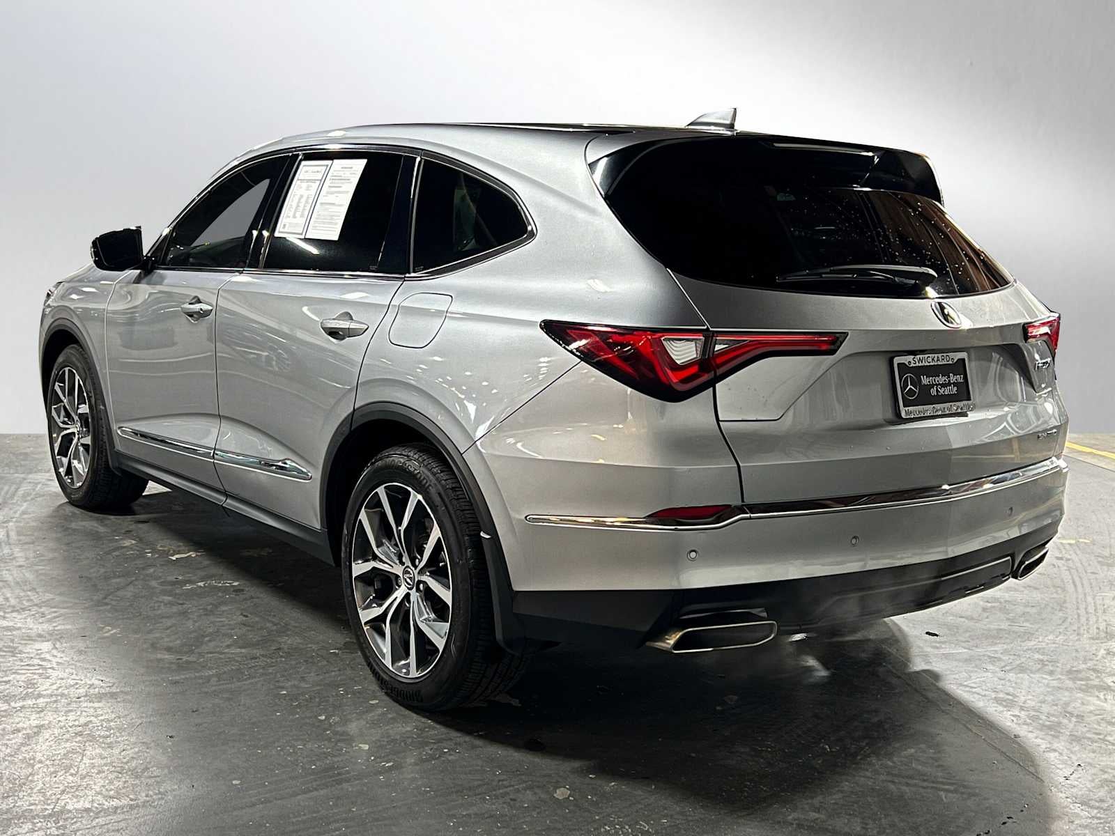 2022 Acura MDX w/Technology Package