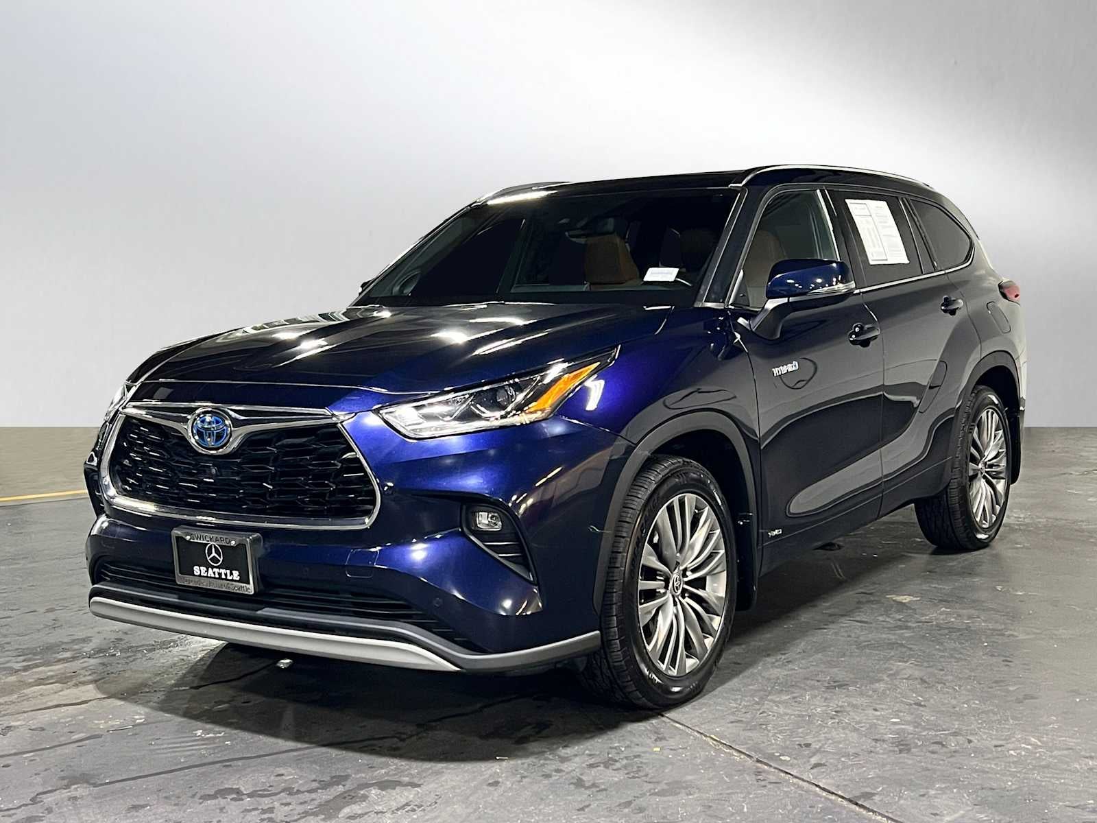 2020 Toyota Highlander Hybrid Platinum