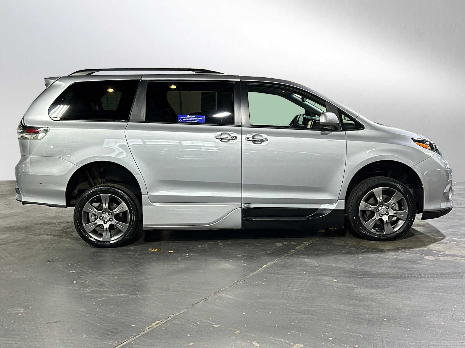 2015 Toyota Sienna SE