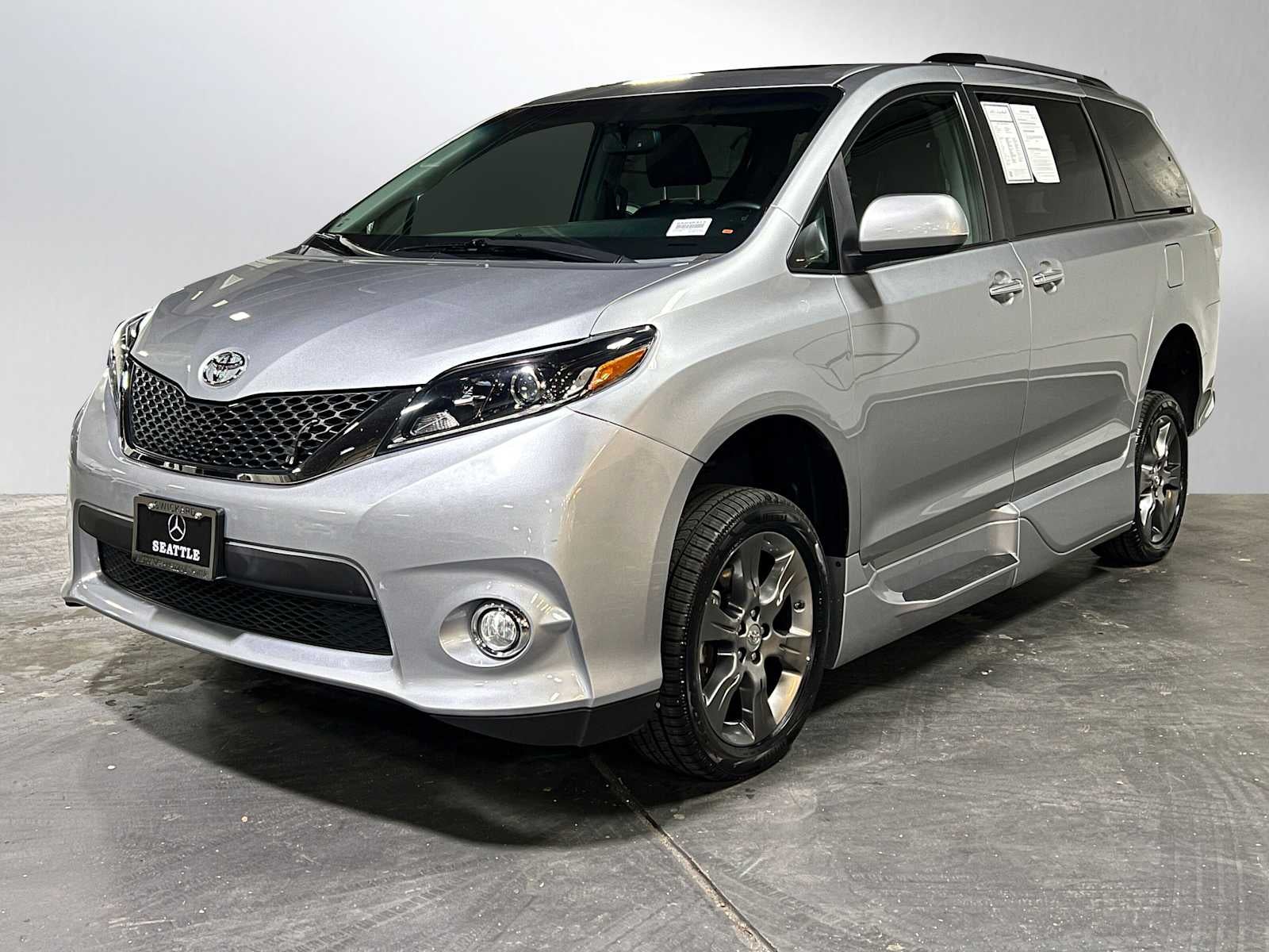 2015 Toyota Sienna SE