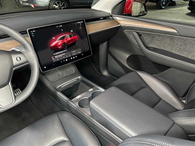 2023 Tesla Model Y Performance