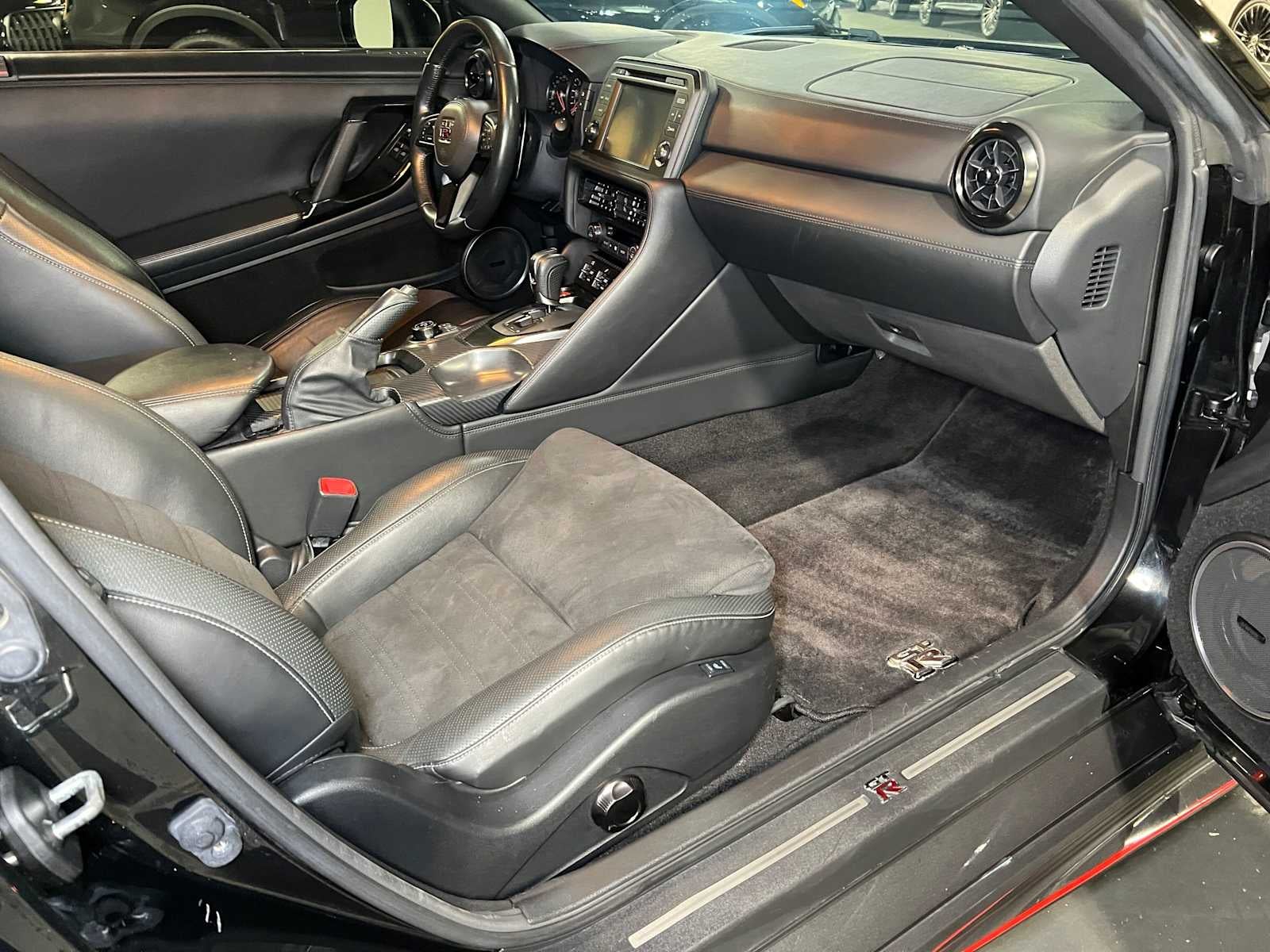 2017 Nissan GT-R Premium