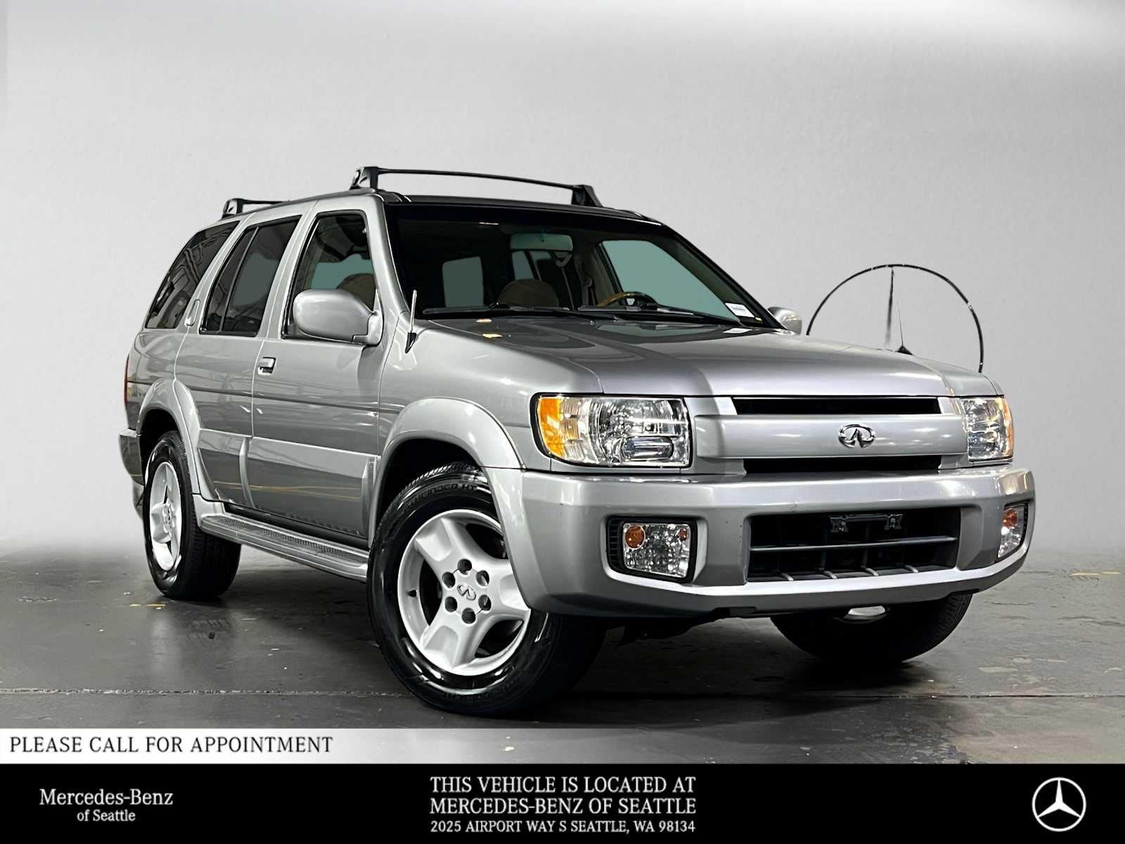 2001 INFINITI QX4 Luxury
