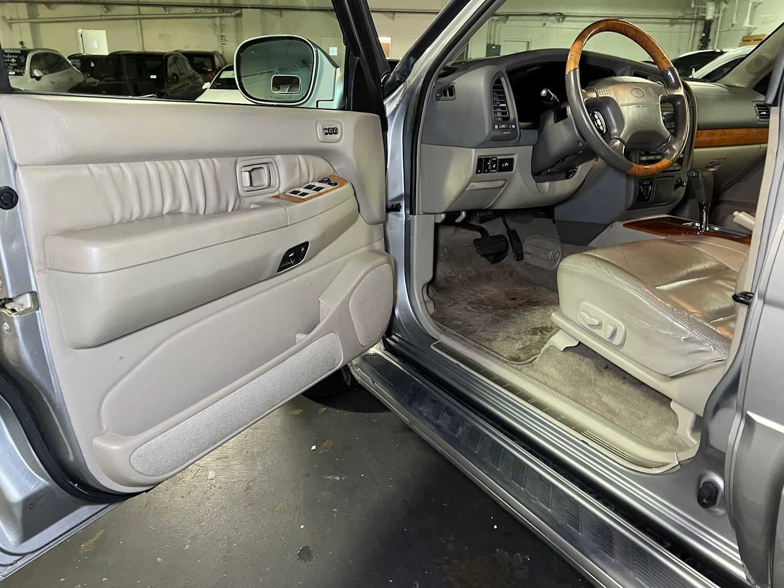2001 INFINITI QX4 Luxury