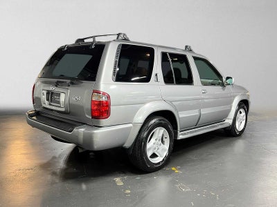2001 INFINITI QX4 Luxury