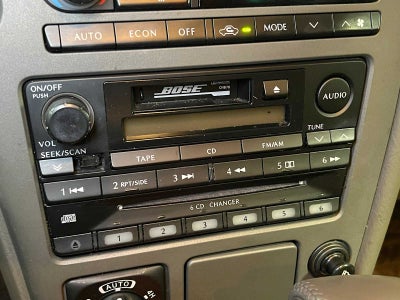 2001 INFINITI QX4 Luxury