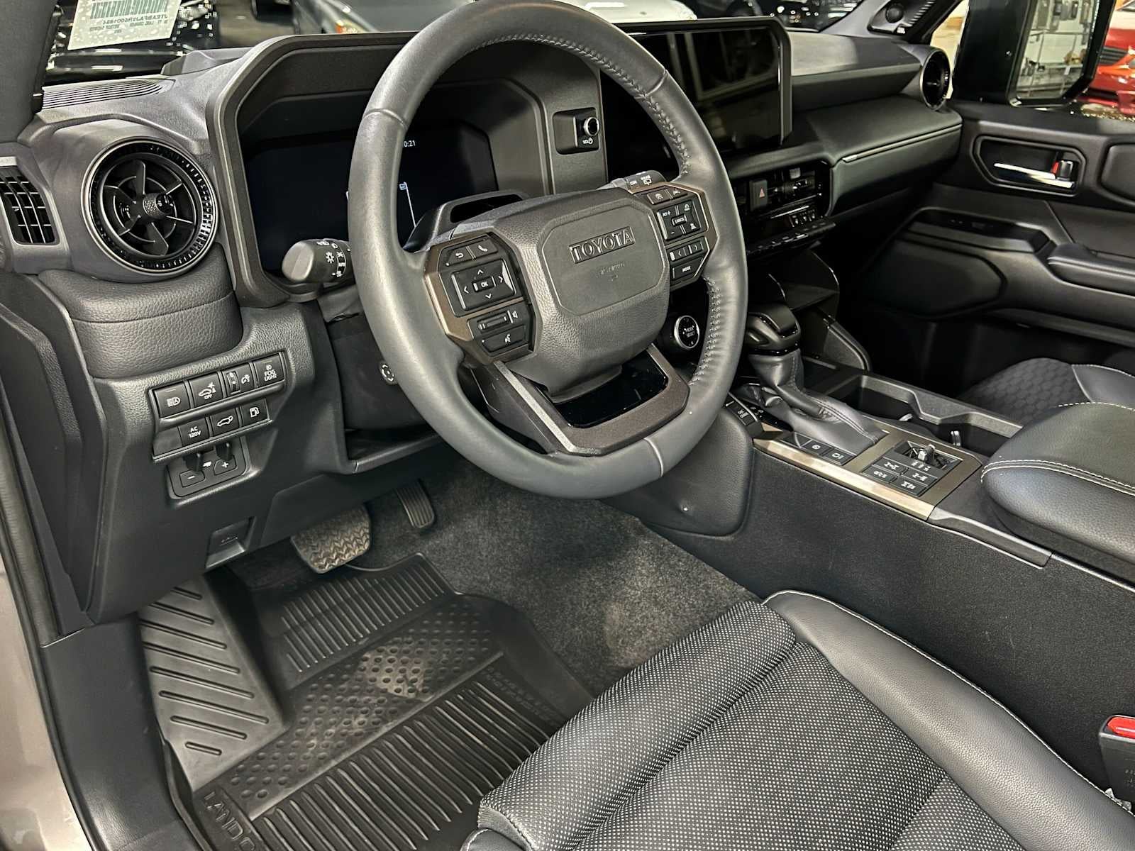 2024 Toyota Land Cruiser 4WD (Natl)
