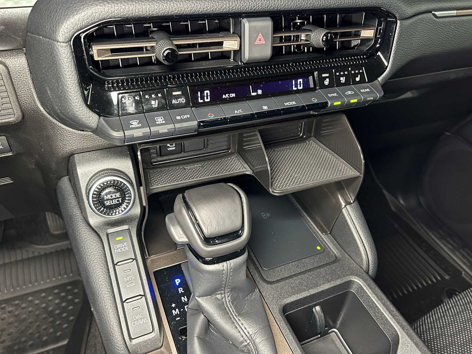 2024 Toyota Land Cruiser 4WD (Natl)