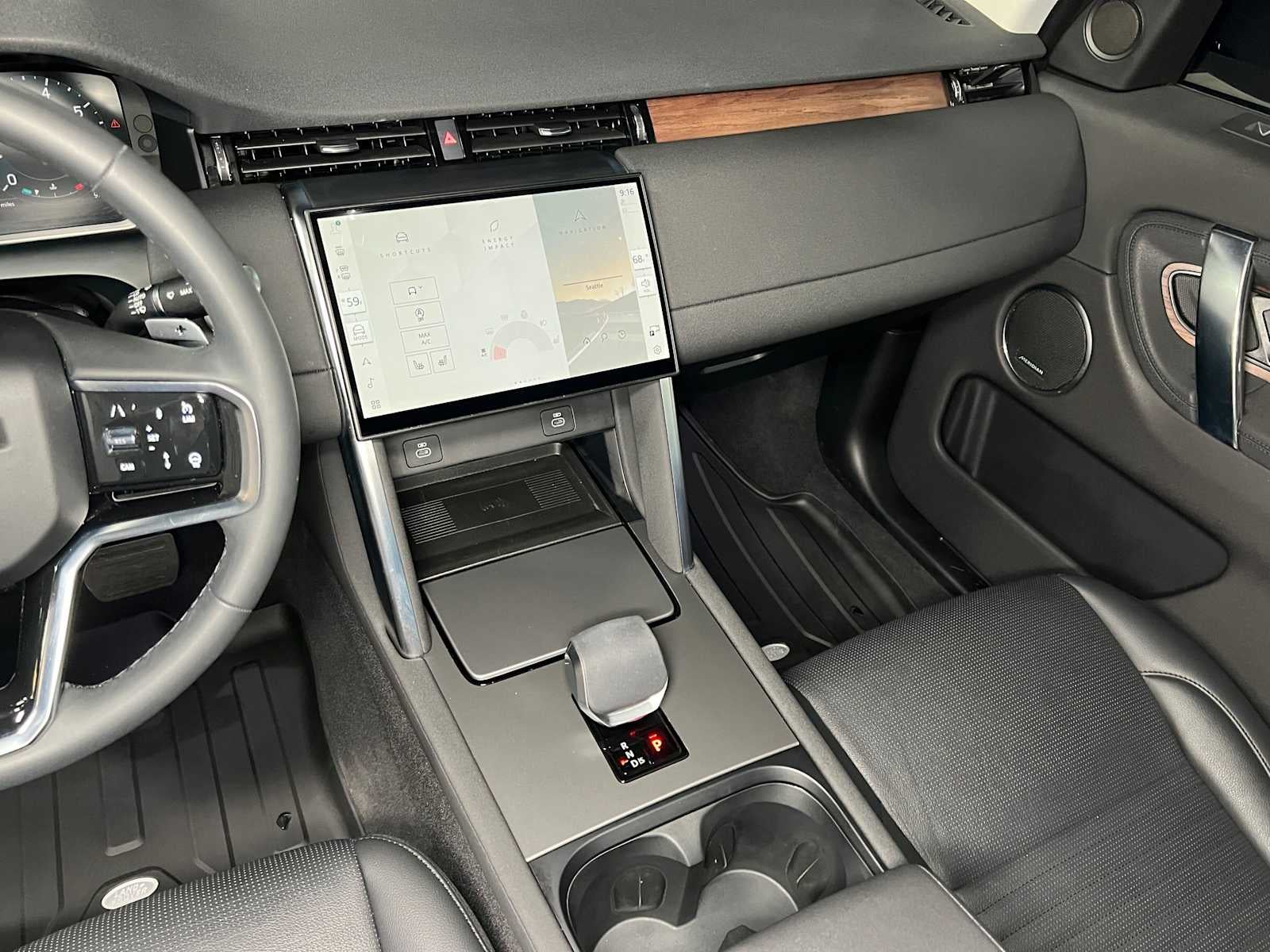 2025 Land Rover Discovery Sport S