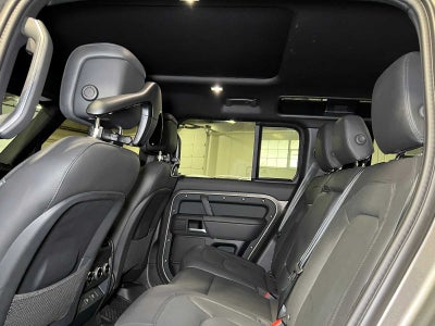 2025 Land Rover Defender X-Dynamic SE