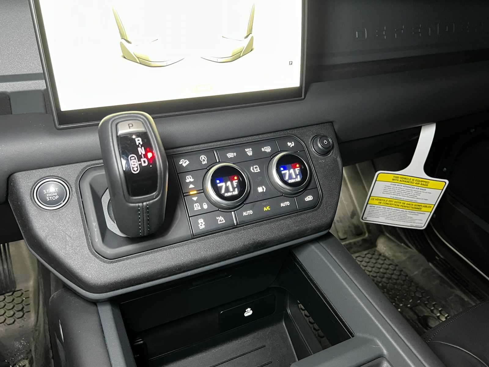 2025 Land Rover Defender X-Dynamic SE