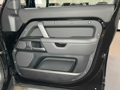 2024 Land Rover Defender V8