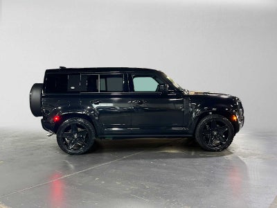 2024 Land Rover Defender V8