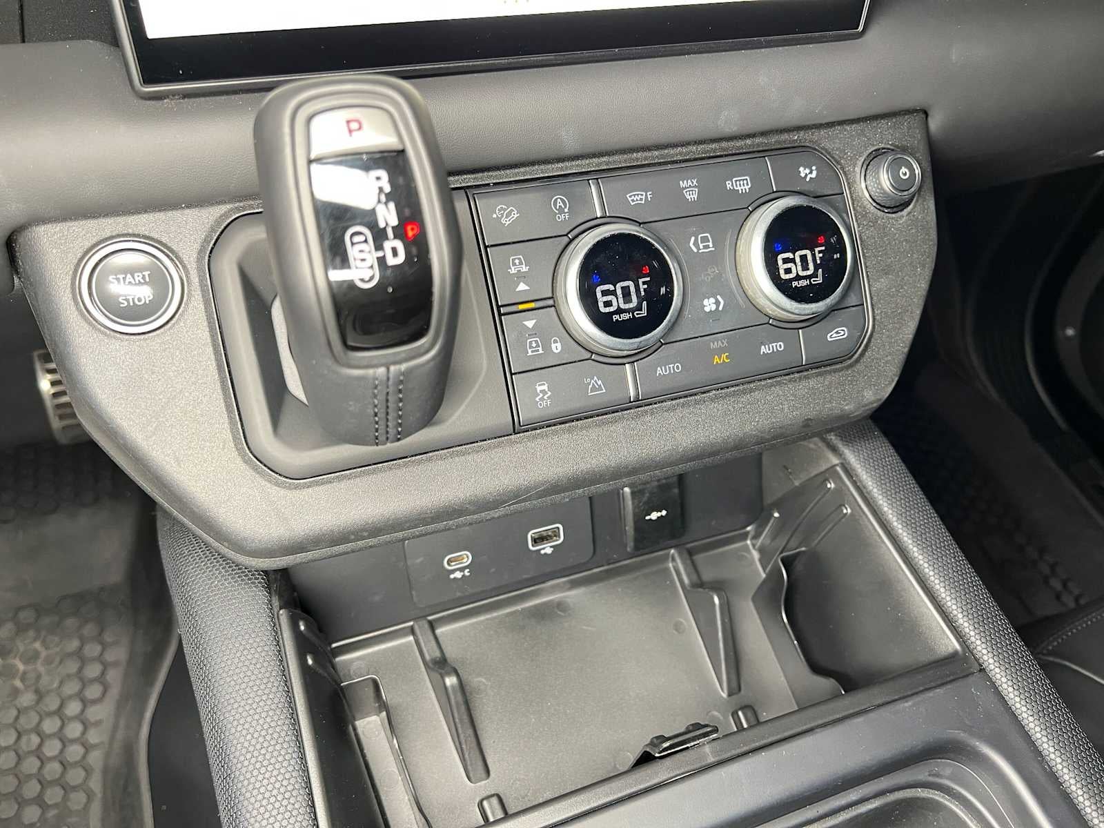2024 Land Rover Defender V8