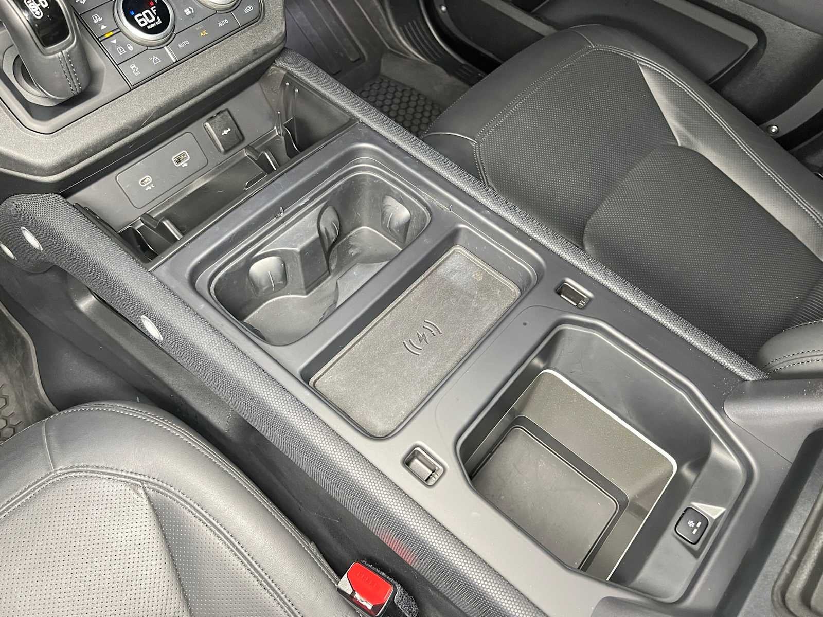 2024 Land Rover Defender V8