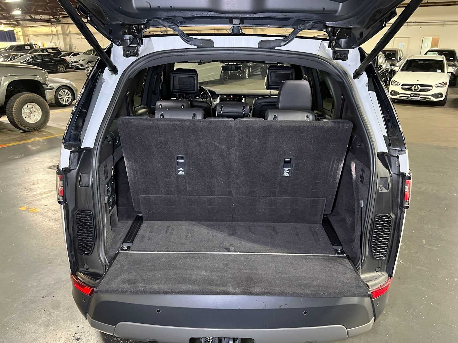 2017 Land Rover Discovery HSE Luxury