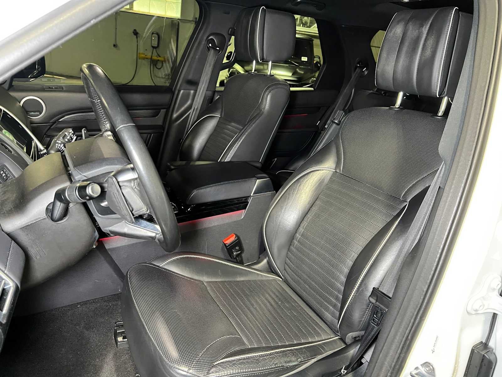 2017 Land Rover Discovery HSE Luxury