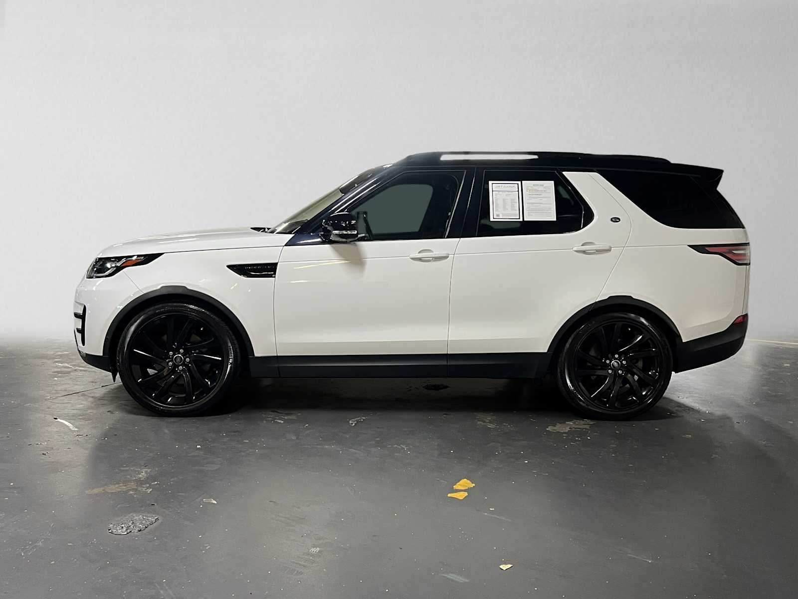 2017 Land Rover Discovery HSE Luxury