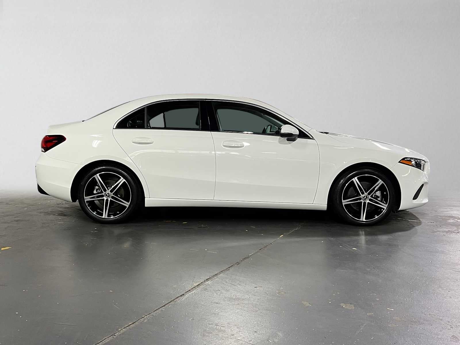 2022 Mercedes-Benz A 220 4MATIC® Sedan