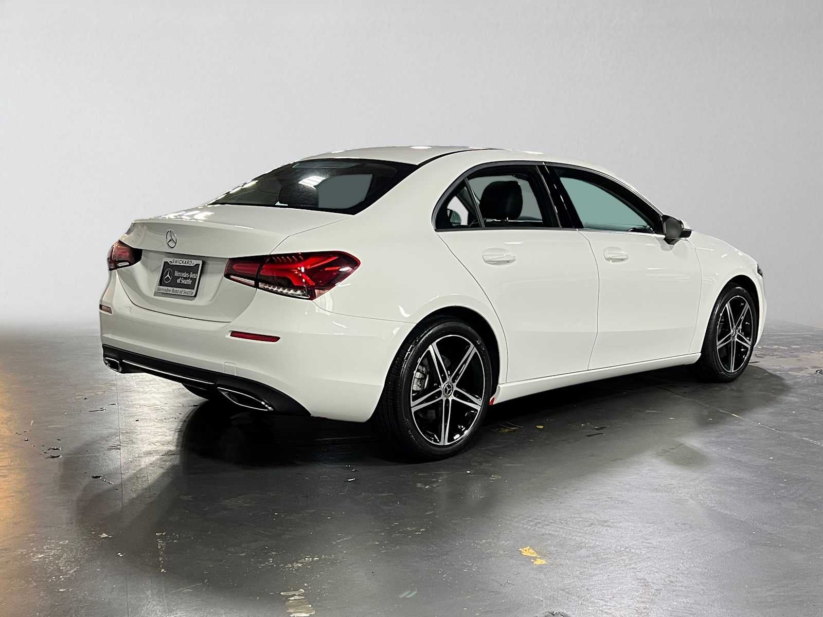 2022 Mercedes-Benz A 220 4MATIC® Sedan