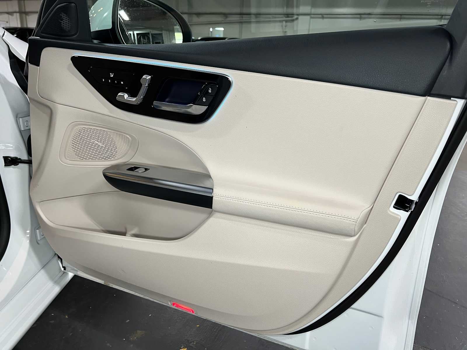 2025 Mercedes-Benz C 300 Sedan