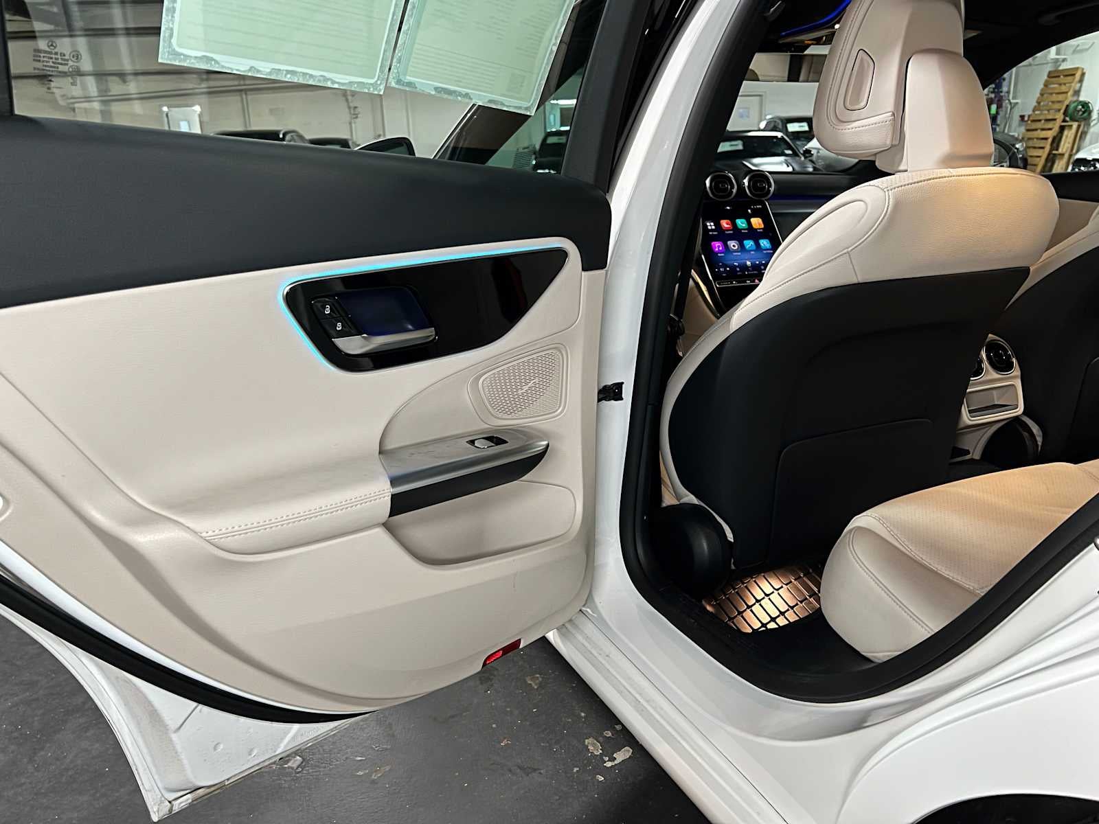 2025 Mercedes-Benz C 300 Sedan