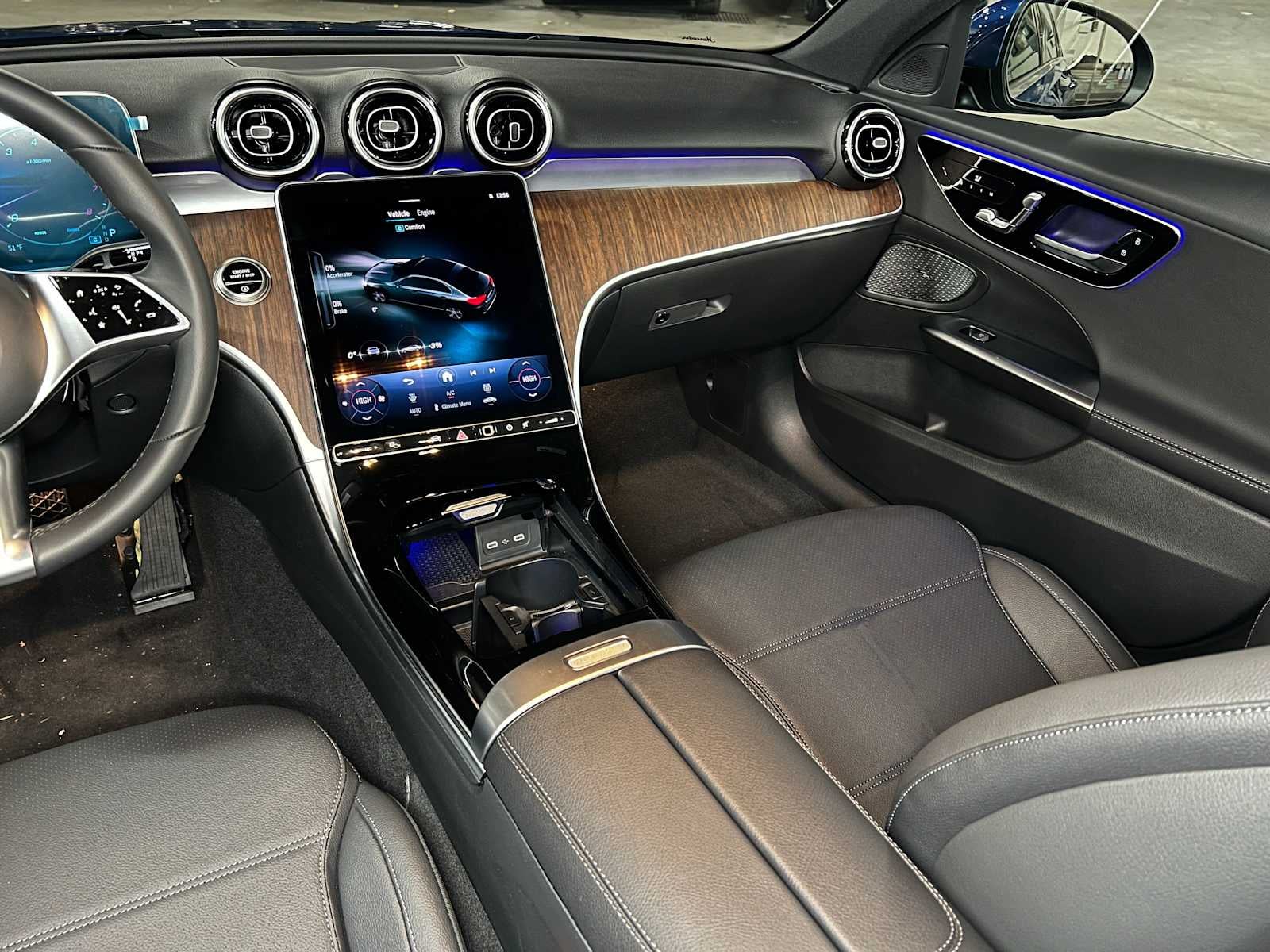 2025 Mercedes-Benz C 300 4MATIC® Sedan