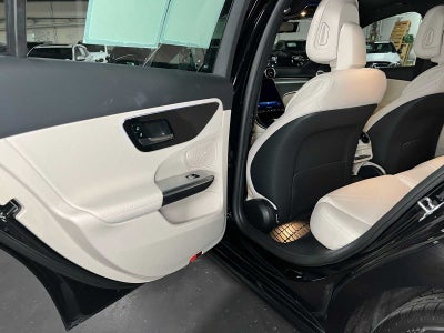 2026 Mercedes-Benz C 300 4MATIC® Sedan