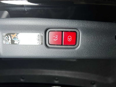 2026 Mercedes-Benz C 300 4MATIC® Sedan