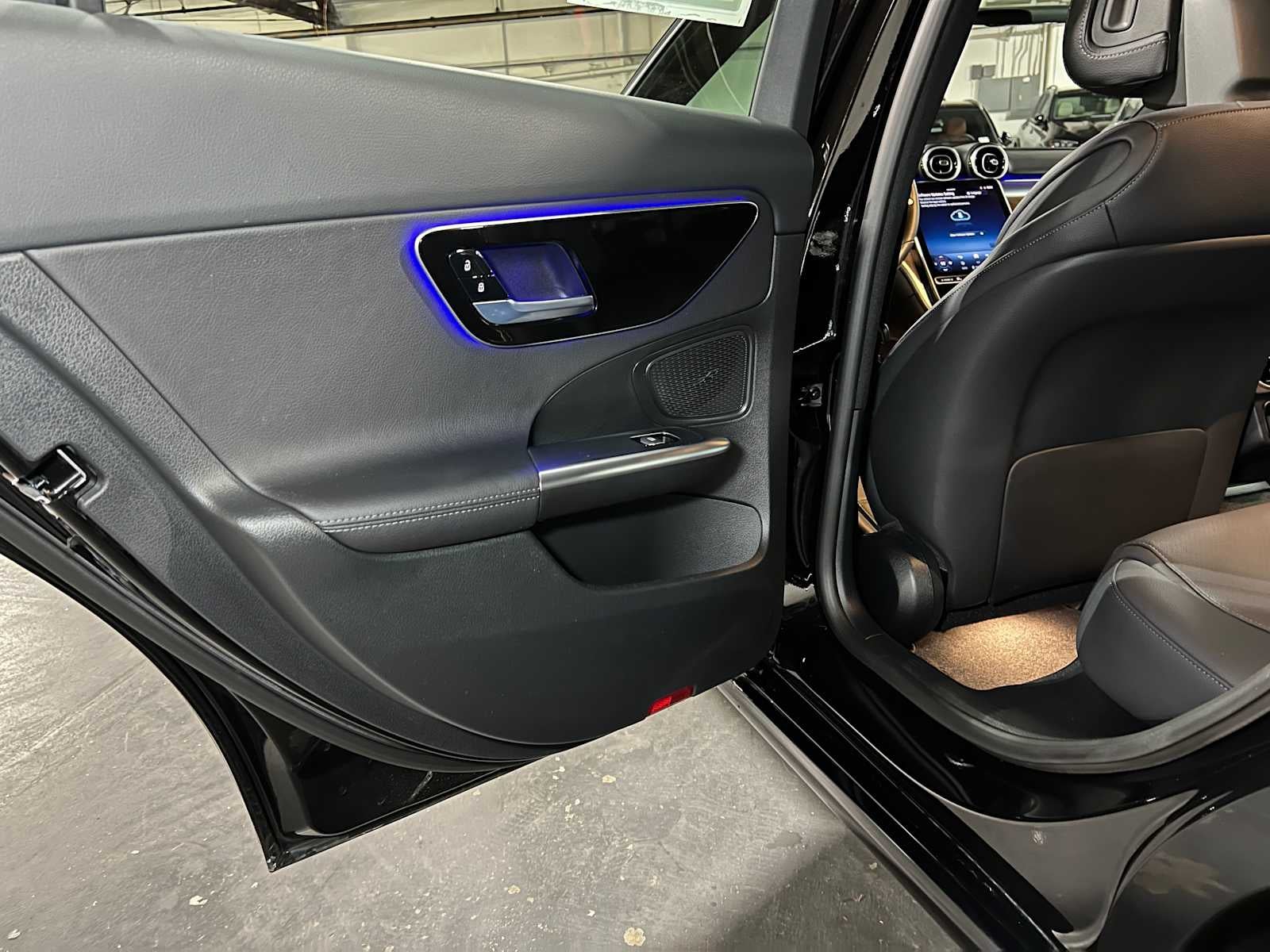 2025 Mercedes-Benz C 300 4MATIC® Sedan